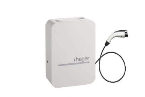 Hager Wallbox Ladestation für Elektroautos, in robustem Metallgehäuse, bietet eine effiziente Ladeoption für Garagen.