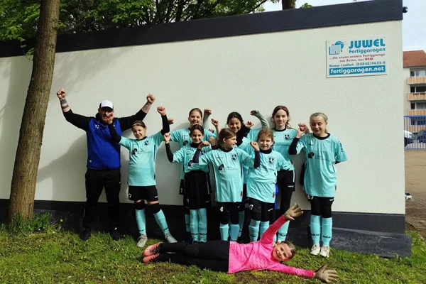 Kinder und Jugendliche beim Training, unterstützt durch die Förderung von Juwel Betonbauteile.