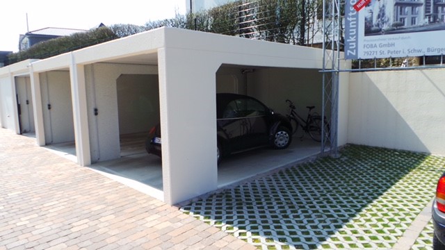 Modernes Flachdach-Carport – Zeitgemäßer Carport mit schlichtem Design und optimalem Schutz vor Wind und Wetter.